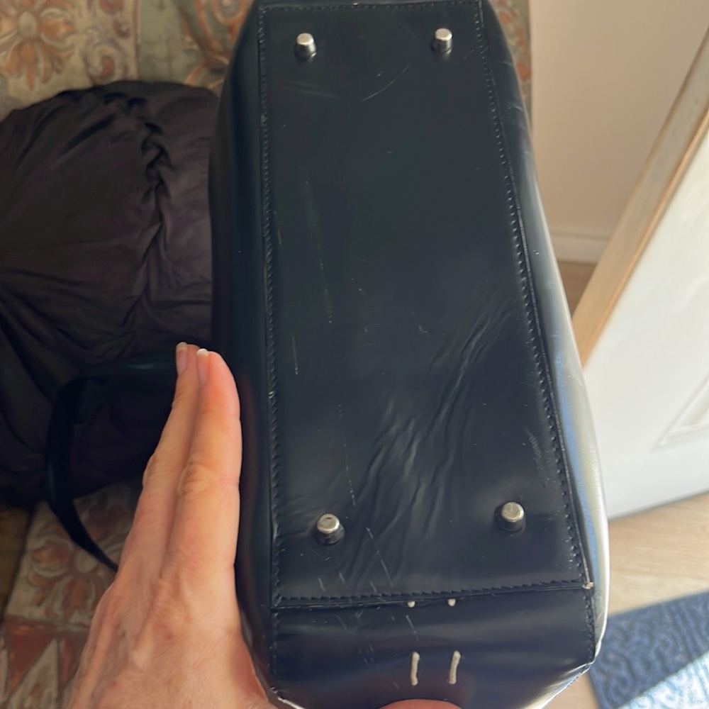 Salvatore Ferragamo Gancini leather patent look vintage tote stunner - Picture 7 of 11
